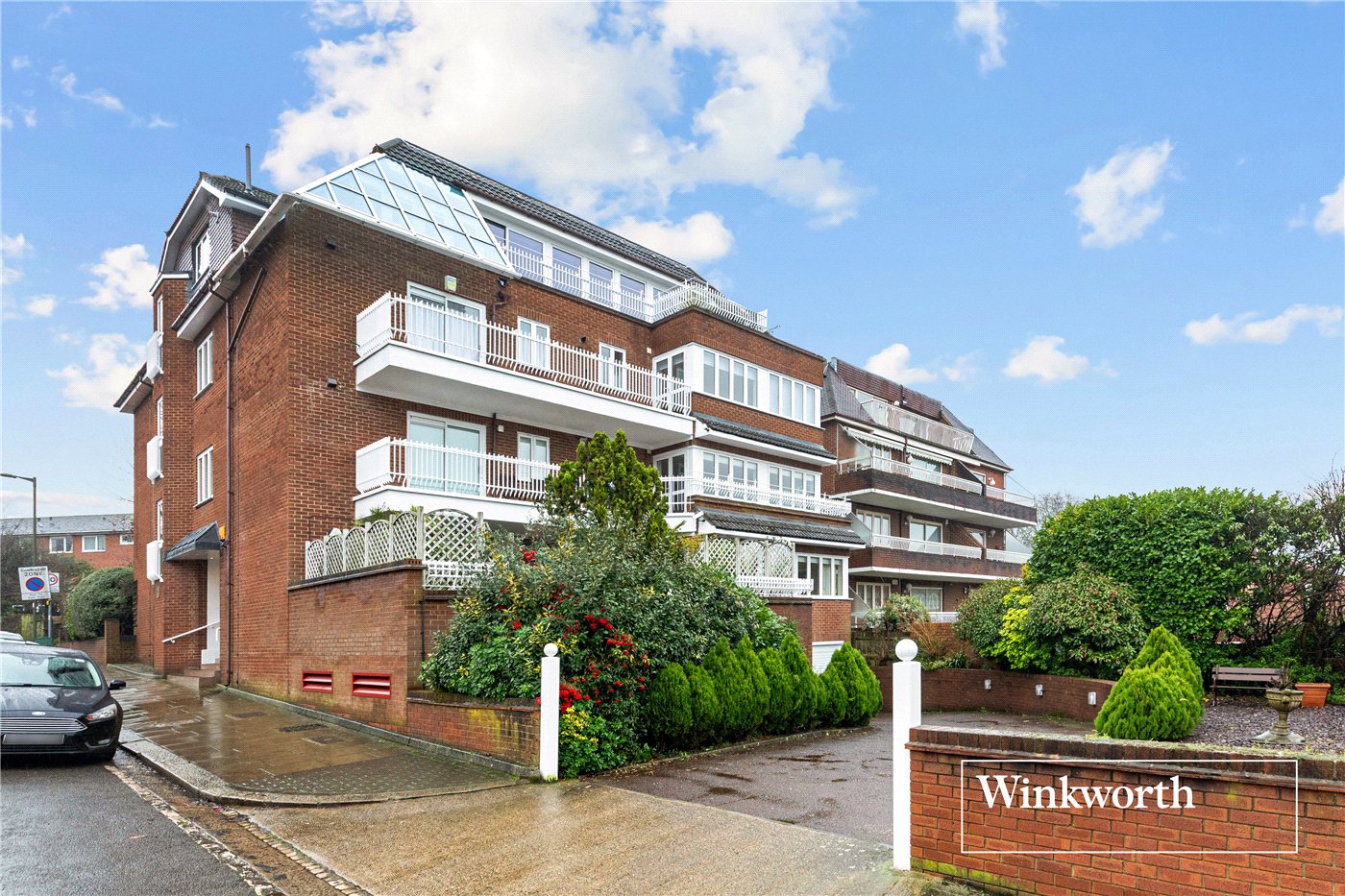 Hendon Lane, Finchley, London, N3