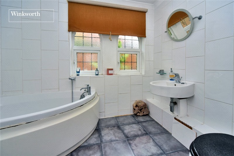 Tudor Avenue, Worcester Park, KT4