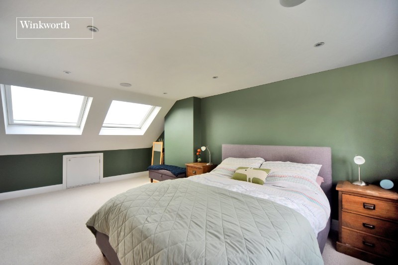 Elmstead Gardens, Worcester Park, Surrey, KT4