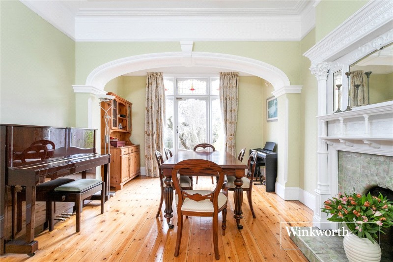 Etchingham Park Road, Finchley, London, N3