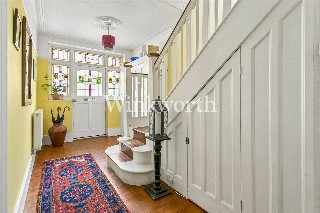 Broomfield Avenue, London, N13