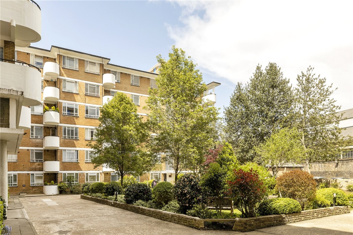 2 bedroom property for sale in Christchurch Road, London, SW2 (Ref