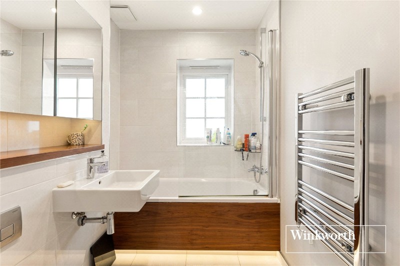 Cornwall Avenue, Finchley, London, N3