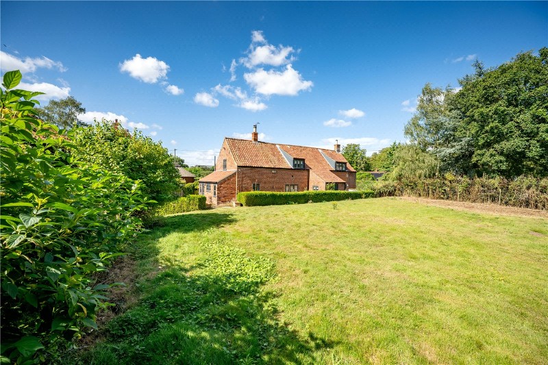 Bramerton Road, Surlingham, Norwich, Norfolk, NR14