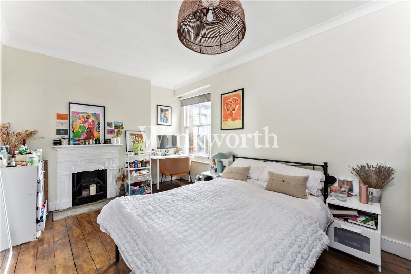 Grand Parade, Green Lanes, London, N4
