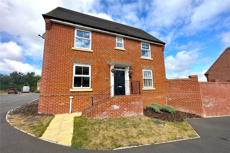 Great Crescent, Newbury, Berkshire, RG14