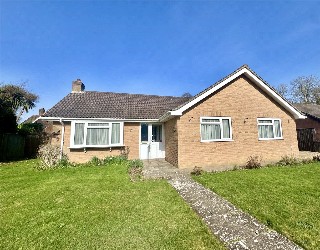 Roberts Close, Everton, Lymington, Hampshire, SO41