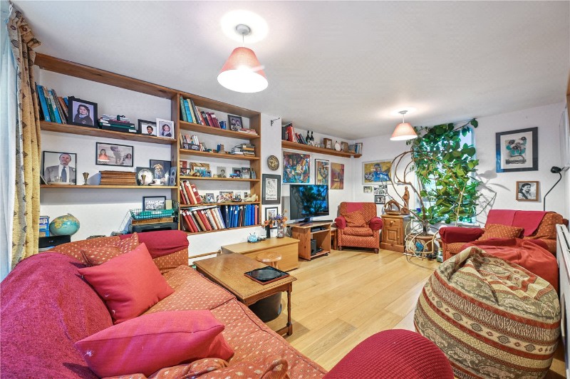 Odhams Walk, London, WC2H