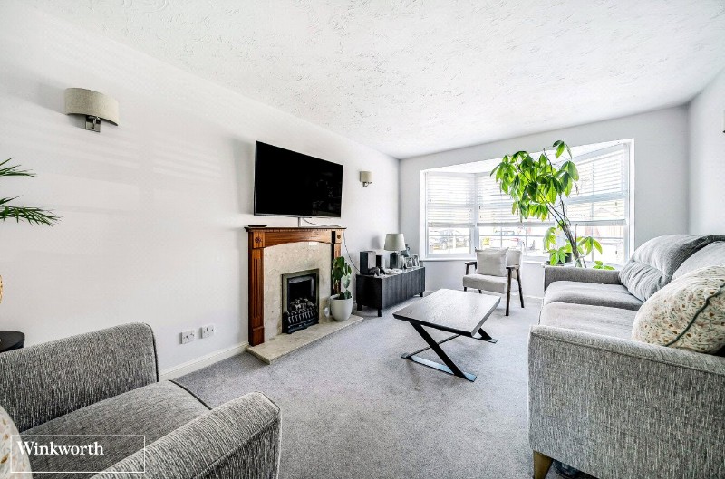Magnus Drive, Hatch Warren, Basingstoke, RG22