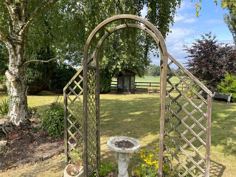 High Street, Worton, Devizes, Wiltshire, SN10