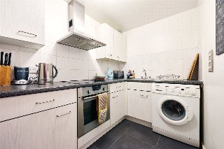Chiswick High Road, Chiswick, W4