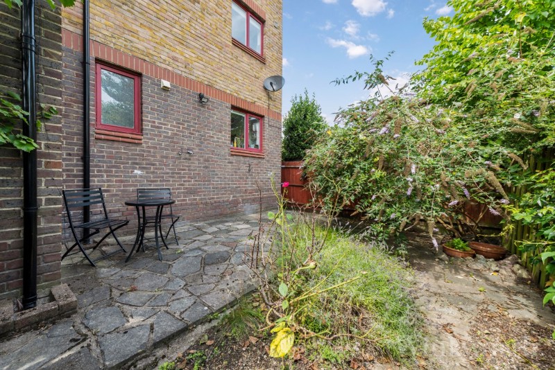 Timber Pond Road, London, SE16
