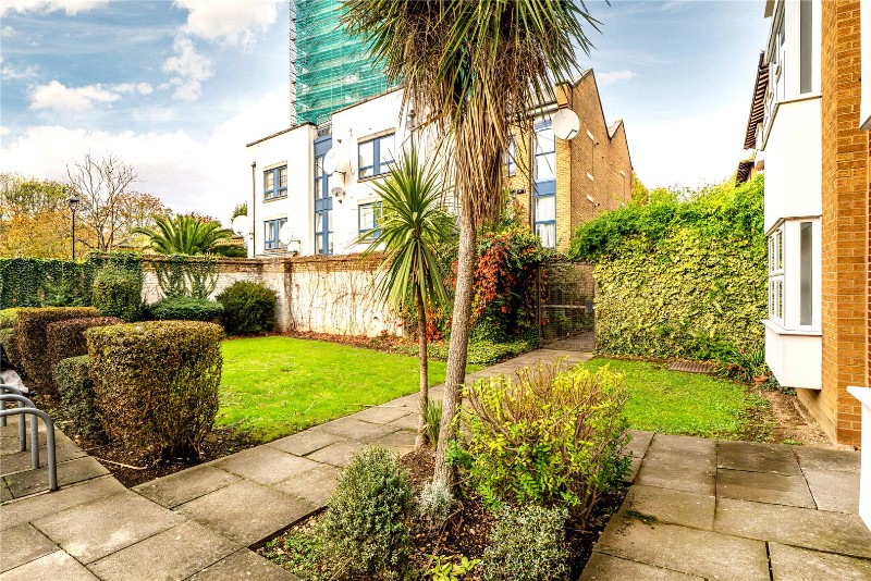 Bramley Road, London, W10