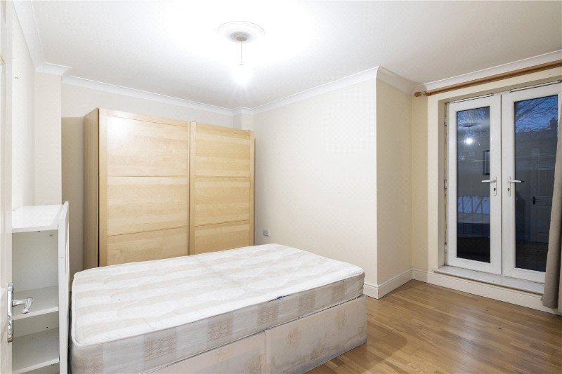 St Saviour's Road, Brixton, Londonc, SW2