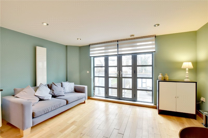 Station Crescent, Blackheath, London, SE3