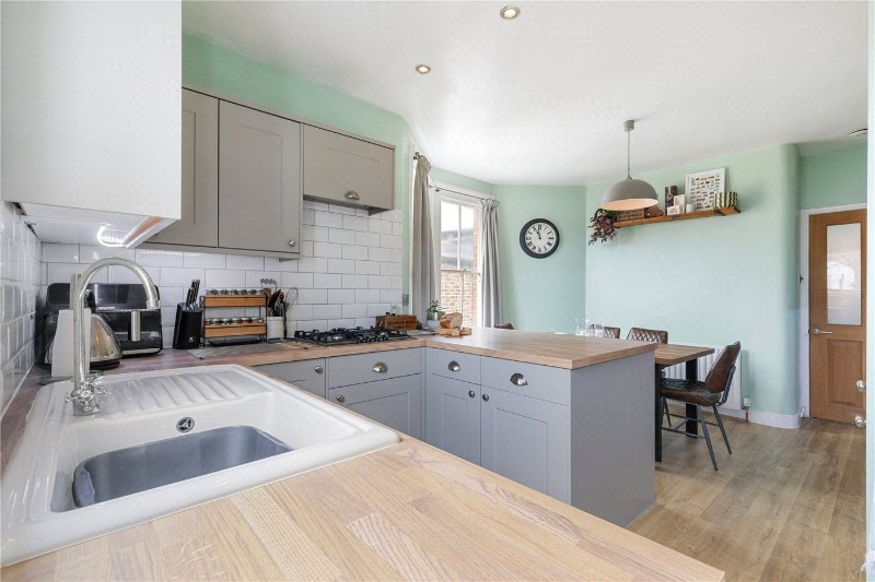 Fieldhouse Road, London, SW12