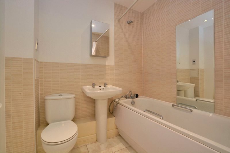 Rosse Gardens, Desvignes Drive, Hither Green, London, SE13