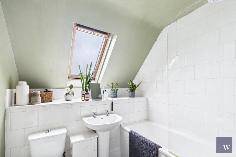 Streatham Common North, London, SW16