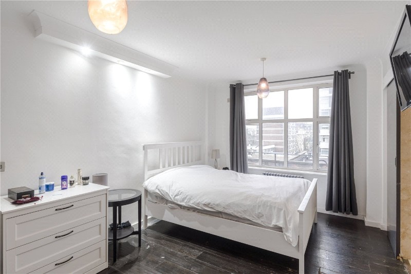 Edgware Road, Nr. Marble Arch, W2