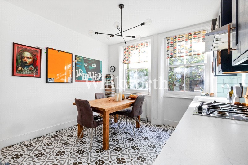 Salisbury Mansions, London, N15