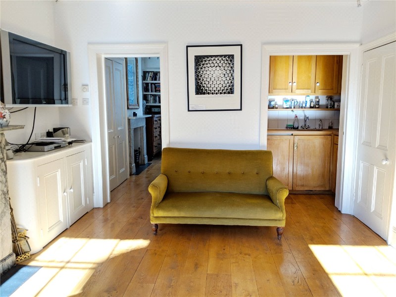 New Row, London, WC2N