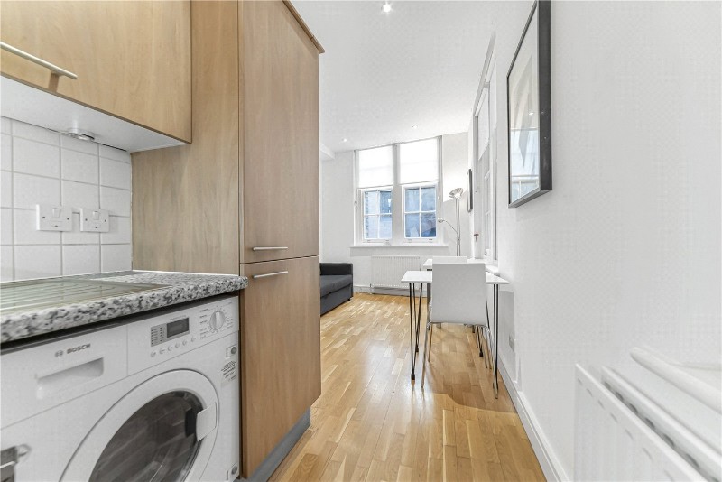 Carter Lane, London, EC4V