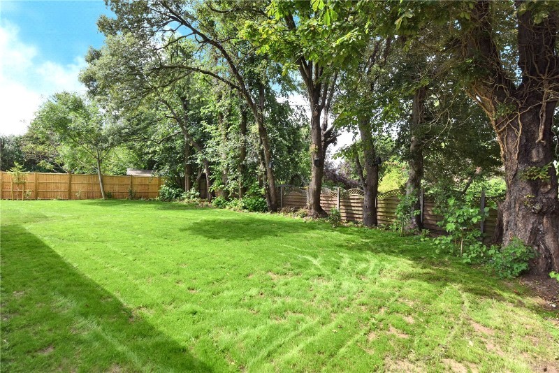 Holly Oak Close, Cheam, Sutton, SM2