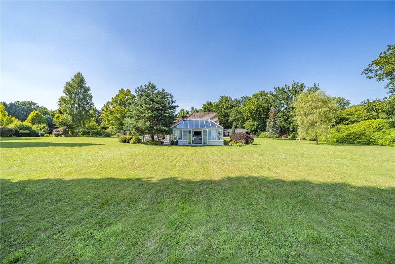 Hale House Lane, Churt, Farnham, Surrey, GU10
