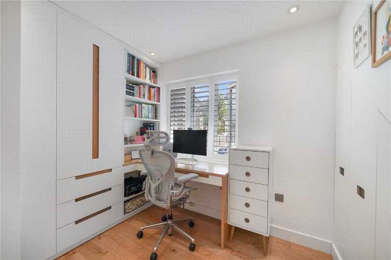 President Drive, London, E1W
