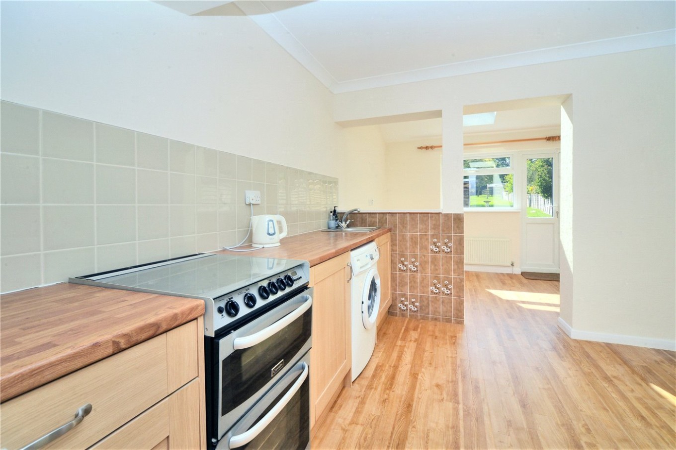 3 bedroom property for sale in Chipstead Way, Banstead, Surrey, SM7