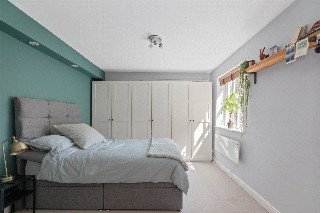 Lisle Close, London, SW17