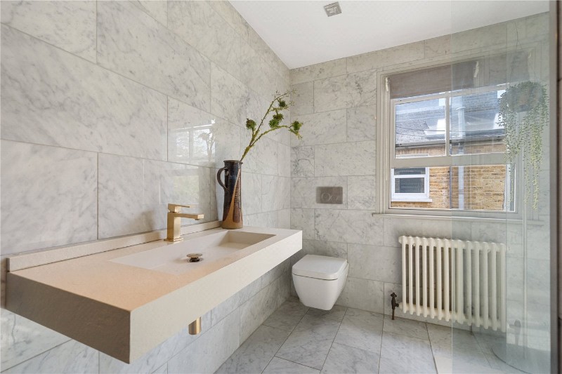 Mildenhall Road, London, E5