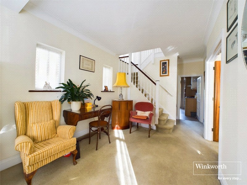 Edgeworth Crescent, Hendon, London, NW4