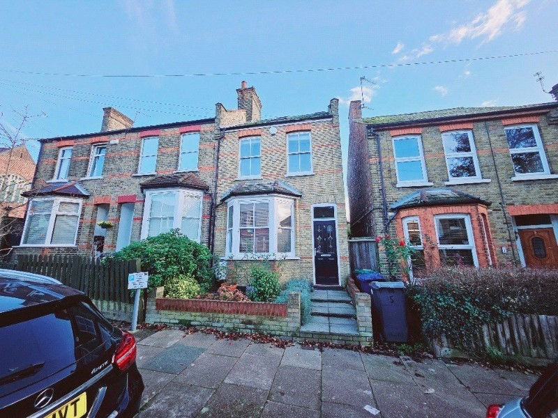 Birkbeck Road, London, N12