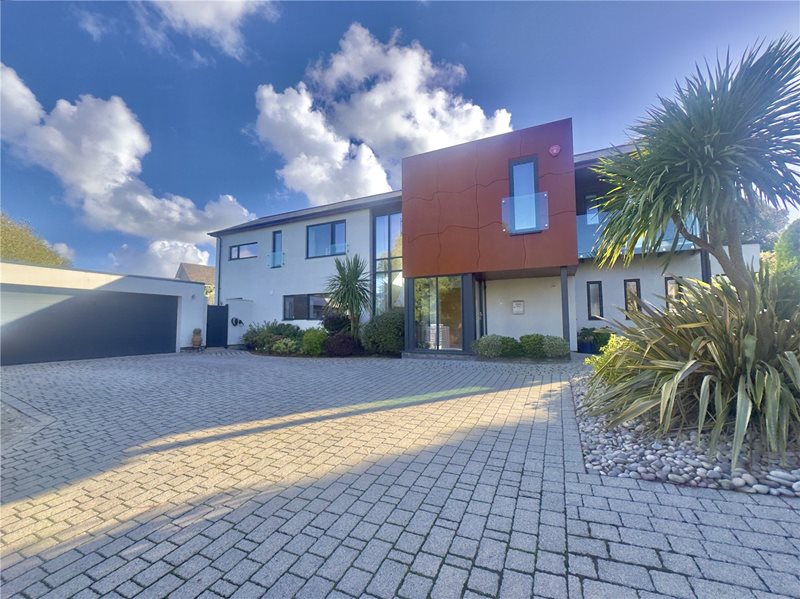 Kivernell Road, Milford on Sea, Lymington, Hampshire, SO41