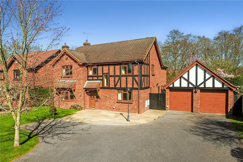 Barnfield Road, Petersfield, Hampshire, GU31