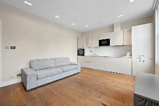 Uxbridge Road, Shepherds Bush, London, W12