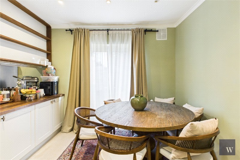 Woodfield Avenue, London, SW16