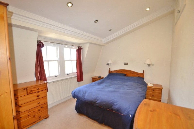 Tollington Way, London, N7