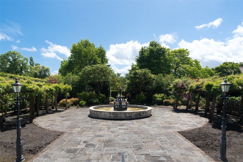 Wimborne Road West, Stapehill, Wimborne, Dorset, BH21