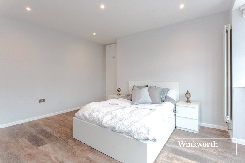 Hervey Close, Finchley, London, N3