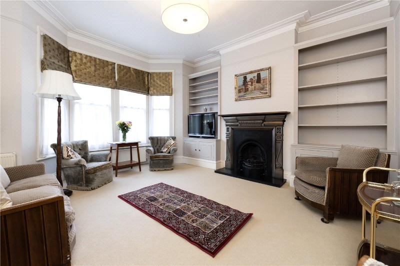 Holroyd Road, London, SW15