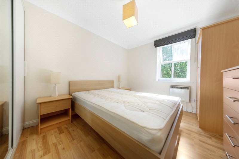 Alfred Close, London, W4