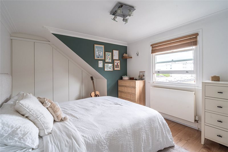 Wavertree Road, London, SW2