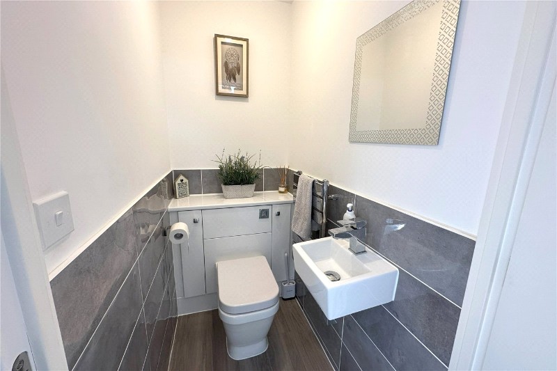 Great Crescent, Newbury, Berkshire, RG14
