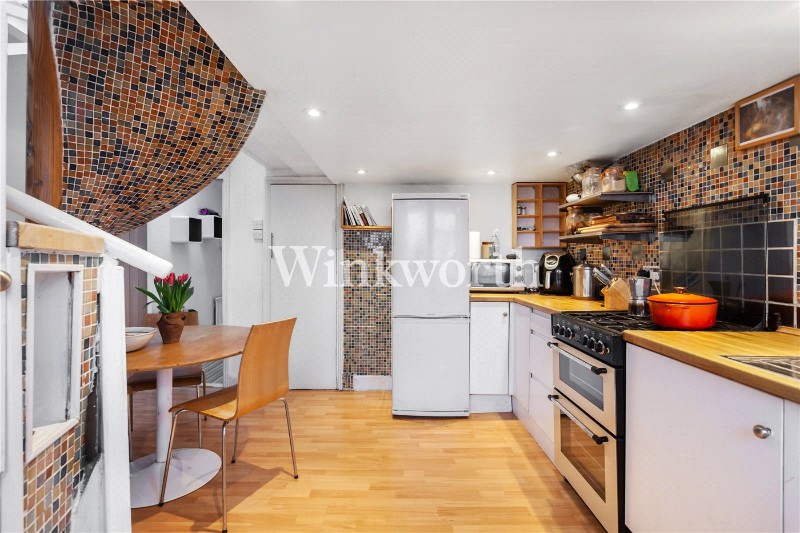 Grand Parade, London, N4