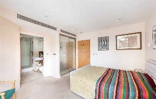 Moreton Street, London, SW1V