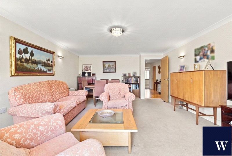 Hendon Lane, Finchley, London, N3