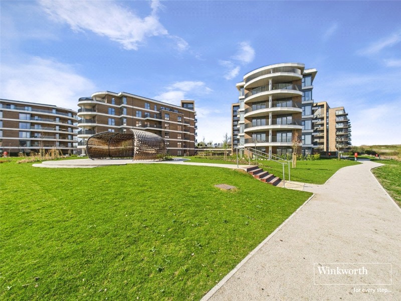 Flagstaff Road, Bankside Gardens, Reading, Berkshire, RG2
