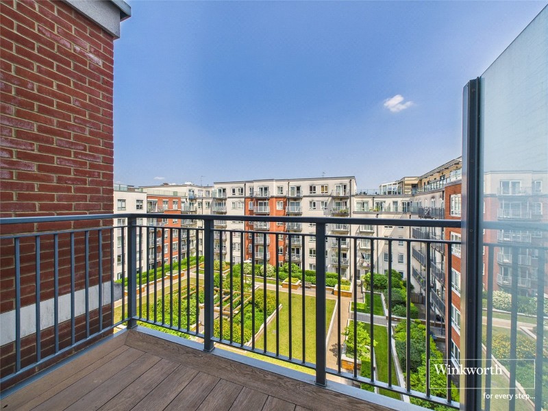 East Drive, London, NW9